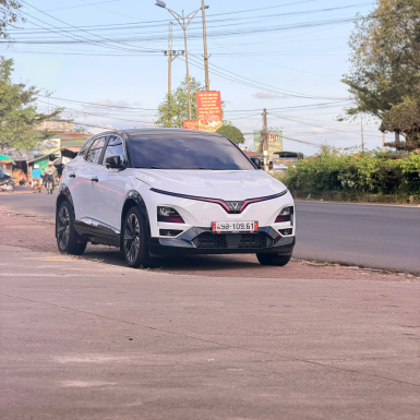 taxi điện 4 chỗ