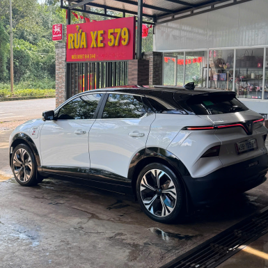 taxi điện 5 chỗ